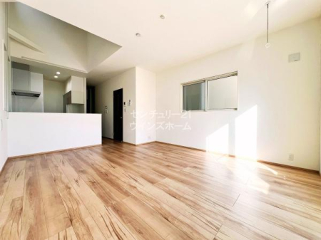 ���r���O ���Ƃ̎���ł���LDK�͖�18���Ƃ������I�ꕔ�ɏ��g�[���������A���������ɂ����ł����邭���������r���O���������܂��I�����̋�C����������������D�������߂Ă����̂ł��q�l�₲�N�z�̕��ɂ����S�ł��B