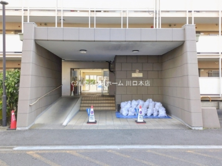 �G���g�����X -