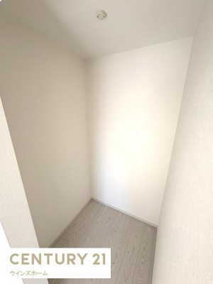 ���[ �E�H�[�N�C���N���[�[�b�g��2�J�������I�G�ߕ��̉Ɠd��X�[�c�P�[�X�A���z�c�Ȃǂ��܂Ƃ߂Ď��[�ł��܂��I