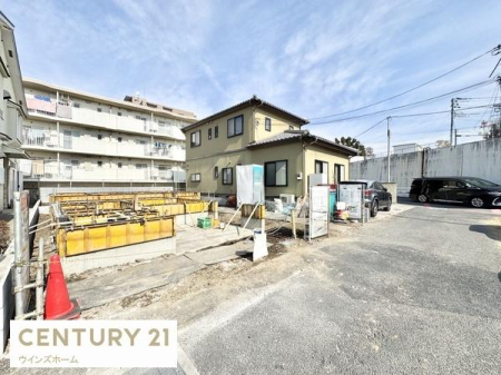 �O�ʓ��H�܂ތ��n�ʐ^ �O�ʓ��H�͓쑤������4���B�z������ǍD�ł��I