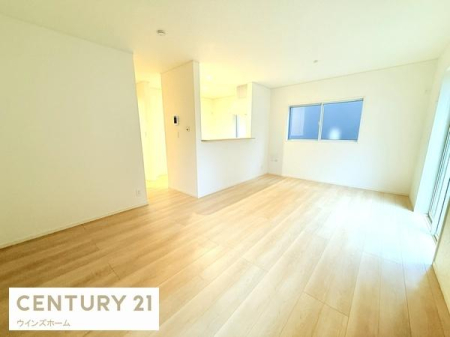 ���r���O 16����LDK�͉Ƒ��S�����������Ƃ��낰���Ԃł��B�傫�ȑ�����͍̌������Ղ�A��������閾�邢���r���O�ł��I
