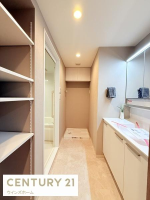 ���ʑ�E���ʏ� �������T�C�Y�̐��ʃX�y�[�X�I���l���ނ����p�i�Ȃǂ��Еt�����[�I������̂ŁA�X�b�L���Ƃ������ʎ���ɂȂ�܂�!
