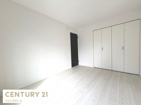 �m�� �V���v���ȃf�U�C�������̗͂m���B�N���[�[�b�g�t���ňߗނ�ו����X�b�L�����[�ł��܂��B