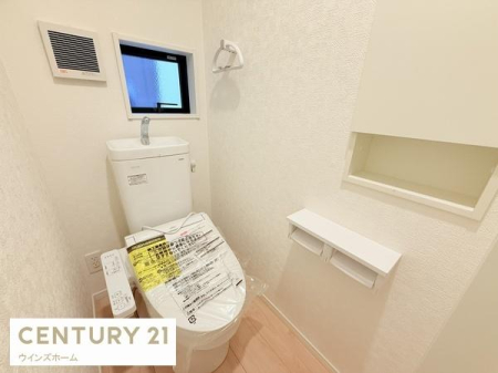 �g�C�� �g�C���͂P�E2�K�ɐݒu����Ă���A�������֍��t���̐����ȃg�C���B