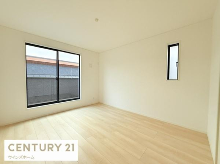 �m�� �o���R�j�[�ɖʂ��A�̌��ǍD�ōL�X�Ƃ��Ă��܂��I�N���[�[�b�g�t���B����������������K�ȋ�Ԃł��낰�܂��B