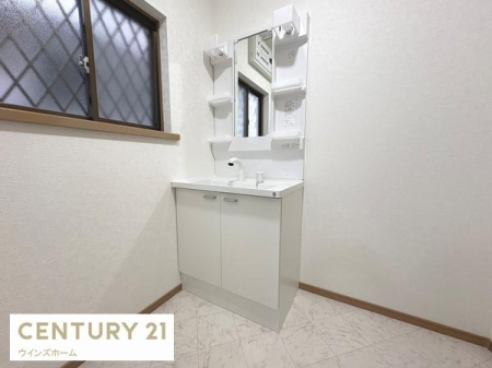 ���ʑ�E���ʏ� �V�K�����ς̐��ʉ��ϑ�ɂ́A������p�i��X�L���P�A�p�i�Ȃǂ���������[�ł���悤�X�y�[�X���[�����Ă��܂��I