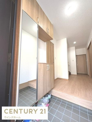 ���� ���ւ́A��e�ʂ̎��[�X�y�[�X�������ς��A�C�⏬�����������萮���ł���@�\�I�ȋ�Ԃł��B