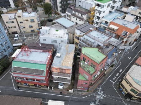 �O�ʓ��H�܂ތ��n�ʐ^ �����㕨�L��I��̍X�n�\��ł��I���C�y�ɂ��₢���킹���������B