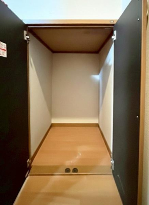 ���[ �|�������G�ߕ��̎��[�ɕ֗��B���s��������A�����ڈȏ�̎��[�͂𔭊����܂��B