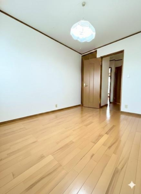 �m�� �V���v���ȃf�U�C�������̗͂m���B�N���[�[�b�g�t���ňߗނ�ו����X�b�L�����[�ł��܂��B