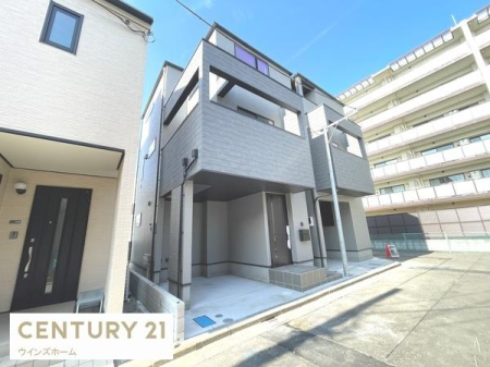 �O�ʓ��H�܂ތ��n�ʐ^ �O�ʓ��H�͓�����4.7���B�Ԓʂ�̏��Ȃ��Z��n�B