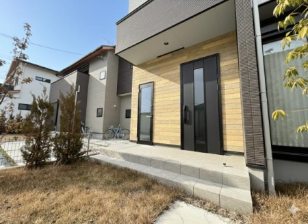 ���� �����������F�����̊O�ς���ۓI�Ȍ��փA�v���[�`�B���։��ɂ͎��[�X�y�[�X������A�A�E�g�h�A�p�i��x�r�[�J�[�̕ۊǂɂ��֗��ł��B��������Ƃ��������Ŏg������̗ǂ��݌v�ł��B