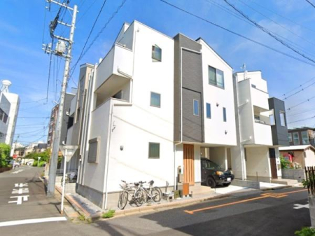 ���n�O�ώʐ^ �쑤6�������~����5�������̊p�n�ɂ��z���聕�ʕ��ǍD�I�ߘa3�N�z�̒z�󕨌��Ŏ�����ς��ꂢ�ɂ��g���ł��B�L�X���r���O�E�����Ղ�̎��[�E�[�������ݔ��ŁA�u���������ԁv�����K�ɂ���Z�܂������񋟂��܂��I