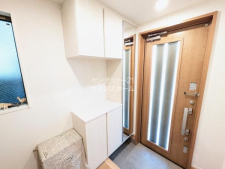 ���� �Ƃ̑���ۂ����߂�G���g�����X�͂����L���C�ɂ��Ă����������́B�����Ō��ւɂ͂��Ƒ��̌C����������Ɛ����ł�����[�X�y�[�X���m�ۂ��܂����I�p���t���ł��o�����O�̍ŏI�`�F�b�N���ł��܂��B