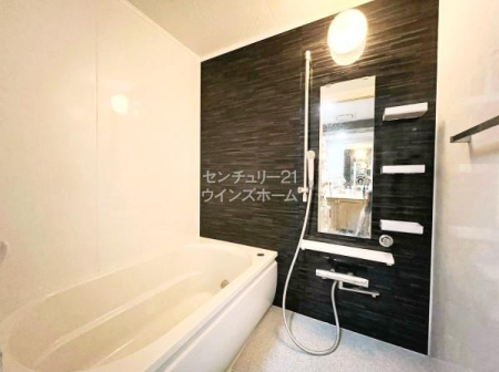 ���� �o�X���[���͐g�̂�􂤂��߂����̏ꏊ�ł͂Ȃ�����̔���������났�̏ꏊ�ł��B�ǂ������@�\�𓋍ڂ��Ă���̂ŁA�Ō�ɂ����C�ɓ�����ɂ����K�ȃo�X�^�C�������񋟂��܂��I