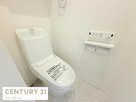 �g�C�� �g�C���͂P�E2�K�ɐݒu����Ă���A�������֍��t���̐����ȃg�C���B