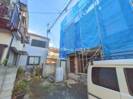 �O�ʓ��H�܂ތ��n�ʐ^ -