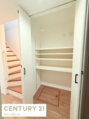 ���[ �K�i�㕔�̑傫�ȑ�����͎��R���������Ղ�A���邢�����I�V�䂪�����̂ň��������Ȃ��A��Ԃ����L�����������Ă���܂��I