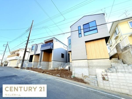 �O�ʓ��H�܂ތ��n�ʐ^ �O�ʓ��H�͖k����6���I�Ԓʂ�̏��Ȃ��ՐÂȏZ��n�B