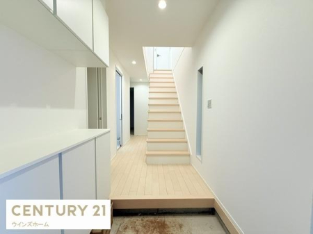 ���� ������Ƃ������邢���ւ́A�L�x�Ȏ��[�ŃX�b�L���ƕЕt���A�������̂����ۂɁB�����̏o���肪���K�ɂȂ�@�\�I�ȋ�Ԃł��B