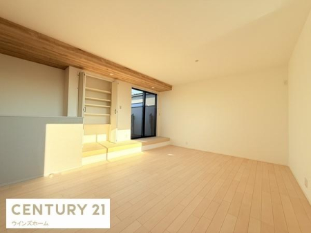 ���r���O �o���R�j�[�ւƂȂ���傫�ȑ���������������ރ��r���O�I���ʂ����ǍD�Ŋ��C�����₷���ł��I