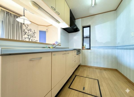 �L�b�`�� �ꕔCG���H�ŕ��������Ă���܂��B