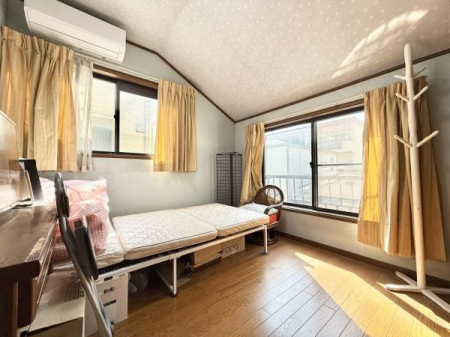 �m�� 2�ʍ̌����m�ۂ����m���̂��ߓ����͎��R�������薾�邭�A���ʂ����ǍD�B�����������邱�Ƃň��������Ȃ��A������������Ԃł��B