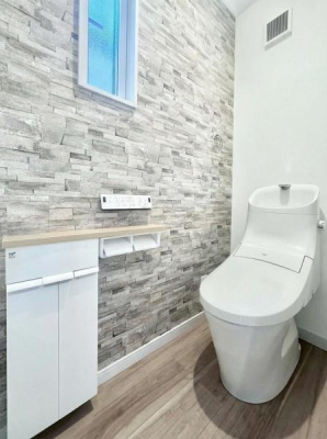 �g�C�� �g�C���͂P�K��2�K�ɂ���܂��I�������芷�C���\���s���܂��I�@��CG�ɂĉו��������Ă���܂��B