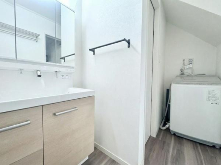 ���ʑ�E���ʏ� �L�X�T�C�Y�̐��ʉ��ϑ�B���l���ނ≻�ϕi�ȂǍׁX�������̂����[�ł�����[������̂ŁA�X�b�L���Ƃ������ʎ���ɂȂ�܂�!�@��CG�ɂĉו��������Ă���܂��B
