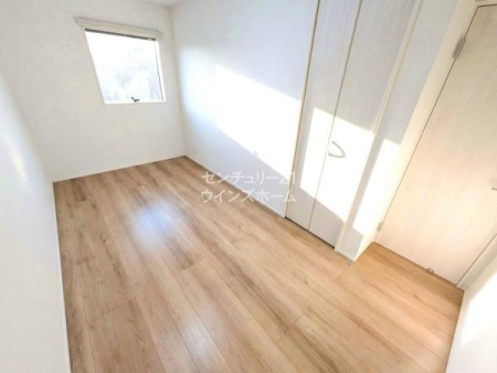 �m�� Low-E�y�A�K���X��W���������Ă���̂ŁA�Ă̋����������̓J�b�g���ē~�͒g�����܂܁B�ՔM���ʂƒf�M���ʂň�N�����K�ȏZ�܂��ł��I�e�m���Ɏ��[���������Ă���̂ł������̐������ڂ����₷���Ȃ�܂��B