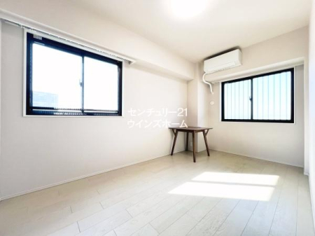 �m�� �������z���C�g�~�x�[�W���ł܂Ƃ߂��Z�ݎ�̊������f����V���v�����_���ȗm���B������̂�������2�ʍ̌��Ȃ̂Ŗ��邢�z�����������ݐS�n�悢�����ʂ蔲���܂��I