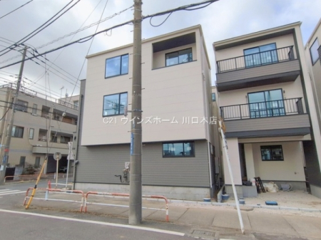 �O�ʓ��H�܂ތ��n�ʐ^ -