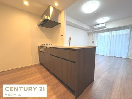 �L�b�`�� �X�^�C���b�V���ȃV�X�e���L�b�`���́A���[�͂Ƌ@�\�������˔����A�������y�����Ȃ��ԁB���r���O�ƂȂ��郌�C�A�E�g�����͂ł��I