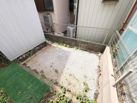 �� ����X�y�[�X������̂ŃK�[�f�j���O��v�`�ƒ�؉����y���߂܂��B