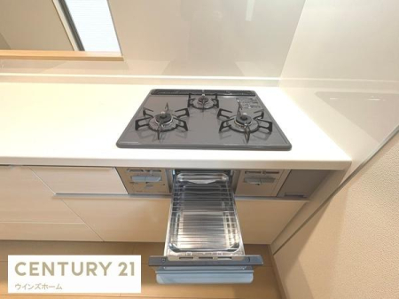 �L�b�`�� 3���K�X�R�����{�O�������̗p���A�����������\�B�������̌������オ��@�\�I�Ő������̂���L�b�`���B