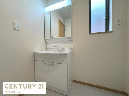 ���ʑ�E���ʏ� ���ʎ��͂�Ƃ肠��L���Ŗ����̏��������K�ł��B���ʑ���[�ɂ́A������p�i��X�L���P�A�p�i�Ȃǂ���������[�ł���悤�X�y�[�X���[�����Ă��܂��I