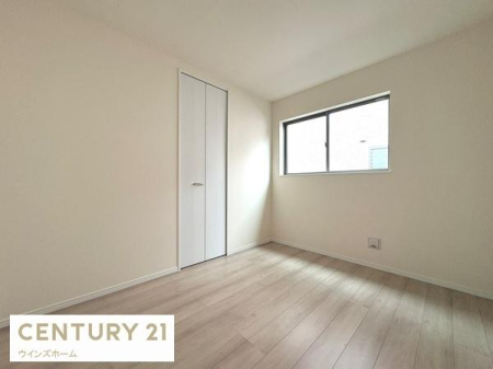 �m�� �V���v���ȃf�U�C�������͂�5.25���m���B�N���[�[�b�g�t���ňߗނ�ו����X�b�L�����[�ł��܂��B