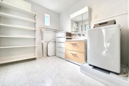 ���ʑ�E���ʏ� ���ʎ��͂�Ƃ肠��L���Ŗ����̏��������K�ł��B���ʑ���[�ɂ́A������p�i��X�L���P�A�p�i�Ȃǂ���������[�ł���悤�X�y�[�X���[�����Ă��܂��I