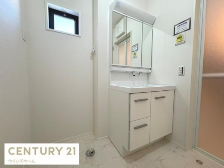 ���ʑ�E���ʏ� ���ʎ��͂�Ƃ肠��L���Ŗ����̏��������K�ł��B���ʑ���[�ɂ́A������p�i��X�L���P�A�p�i�Ȃǂ���������[�ł���悤�X�y�[�X���[�����Ă��܂��I�������芷�C���\���ɍs���܂��I