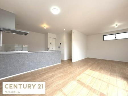 ���r���O �o���R�j�[�ւƂȂ���傫�ȑ���������������ރ��r���O�I���ʂ����ǍD�Ŋ��C�����₷���ł��I