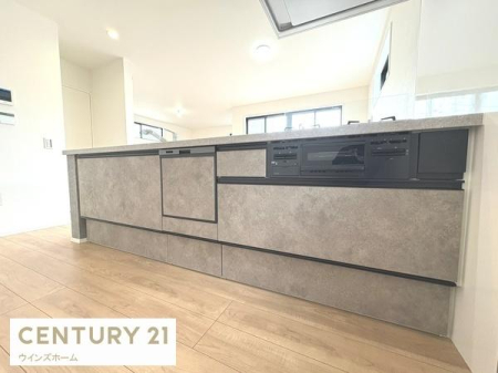 �L�b�`�� �J�����̂���J�E���^�[�L�b�`�����̗p�B���r���O�E�_�C�j���O�Ƃ̈�̊�������A���Ƒ��Ƃ̂Ȃ���������Ȃ��炨�������y���߂܂��B