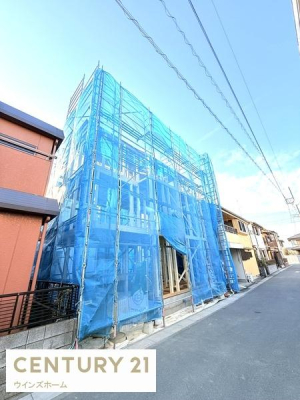 �O�ʓ��H�܂ތ��n�ʐ^ �O�ʓ��H�͐���4���A����4���̗��ʓ��H�B���ʂ��ǍD�B�Ԓʂ�̏��Ȃ��ՐÂȏZ��n�B