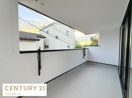 �o���R�j�[ �����t���o���R�j�[�ŋ}�ȓV��̕ω��ɂ��Ή����₷���A���󕨊����ɂ��֗��I�J����������A����������������S�n�悢��Ԃł��B