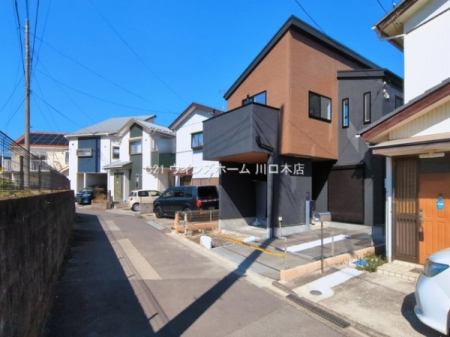 �O�ʓ��H�܂ތ��n�ʐ^ -