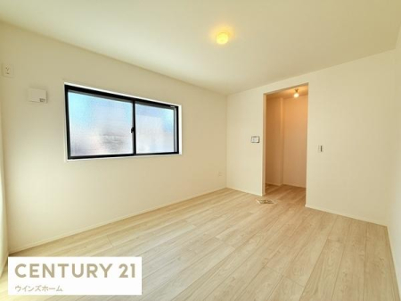 �m�� 2�ʍ̌��̖��邢�m���BWIC�t���ł������X�b�L���I9���̍L���ŐQ���ɂ��s�b�^���ł��I