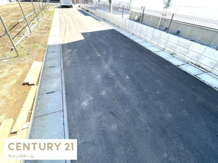 �O�ʓ��H�܂ތ��n�ʐ^ �����������Z��X�I�쑤��4�������B���ӊ��ǍD�ł��B