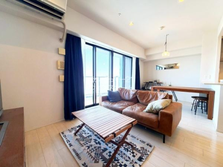 ���r���O LDK��15���Ƃ����ˌ��Ă̂悤�Ȃ�Ƃ肠�鋏�Z��Ԃ��m�ہI���������Ȃ���Ƒ��̊炪������ΖʃL�b�`���ƃ_�C�j���O�A�����Ăʂ�����������閾�邢���r���O�������A�Ƒ��̂₳�����J���[�܂�Ԏ��ł��B