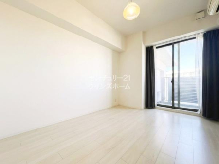 �m�� �S�����[�t���I�ו���u���ꏊ���m�ۂ����̂ł������̐������ڂ����₷���Ȃ�܂��ˁB������̂������̓o���R�j�[�ɖʂ��Ă���̂ŁA�z�����������ݐS�n�悢�����ʂ蔲���܂��I