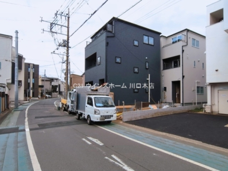 �O�ʓ��H�܂ތ��n�ʐ^ -