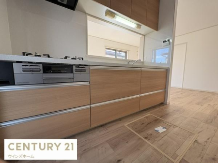 �L�b�`�� �V�K�����ς݃V�X�e���L�b�`���B�l�C�̑Ζʎ��L�b�`���̓��r���O�A�_�C�j���O����]�ł��܂��I�L�b�`���͍�ƃX�y�[�X���L�X�A���[�ɂ�����܂���I